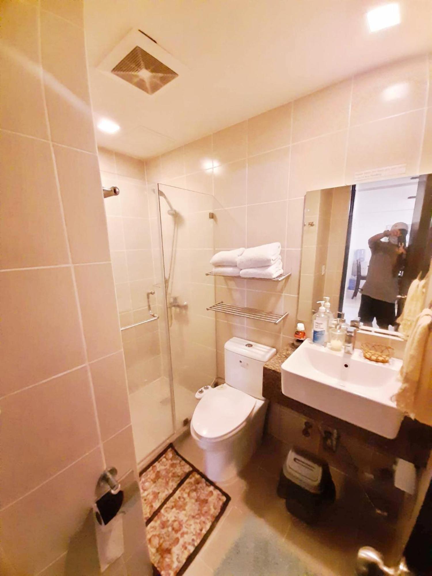 Manhattan Plaza Tower 1 Quezon City Zewnętrze zdjęcie